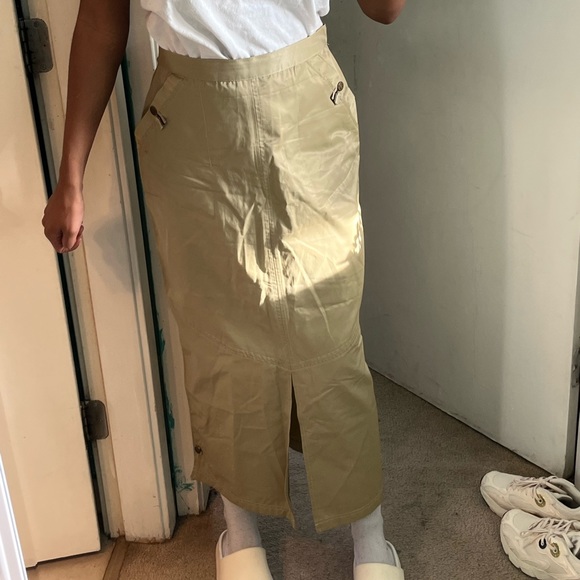 (2 for $25) Cream cargo skirt - Picture 4 of 14